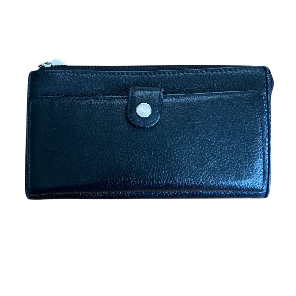 Nappa real leather Elegant Black Leather Wallet with Snap front. Many card slots